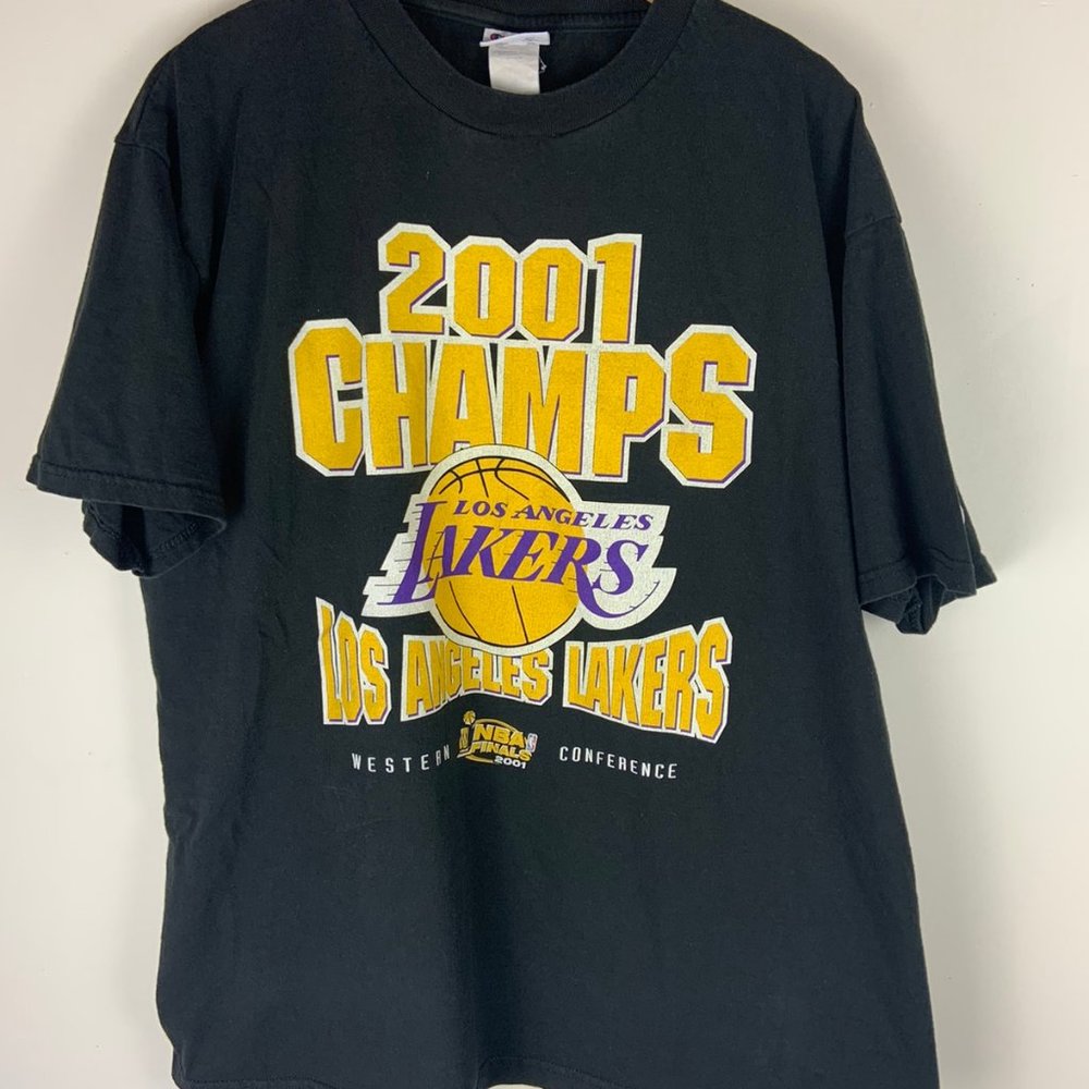 2001 Lakers Champion tee